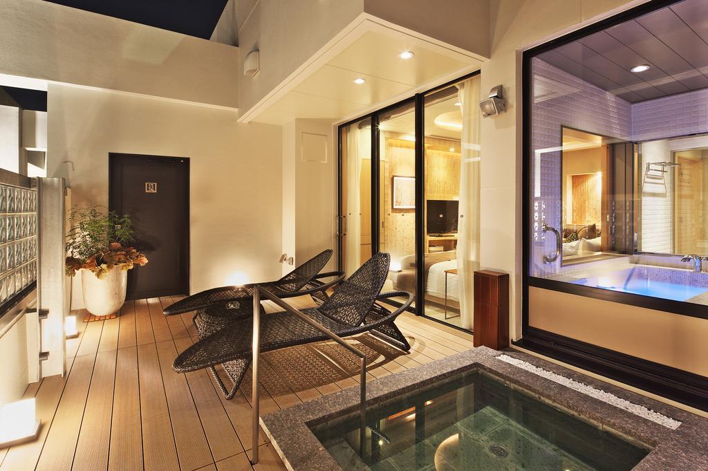 Hotel Coco Grand Takasaki Bagian luar foto