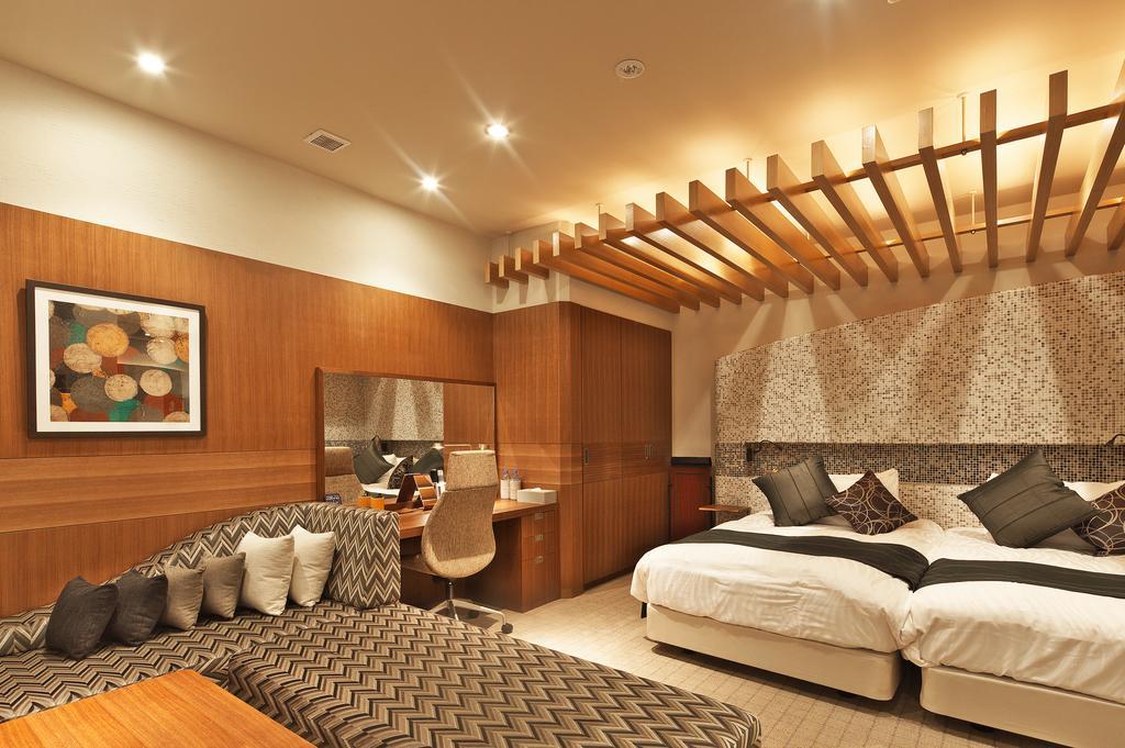 Hotel Coco Grand Takasaki Bagian luar foto