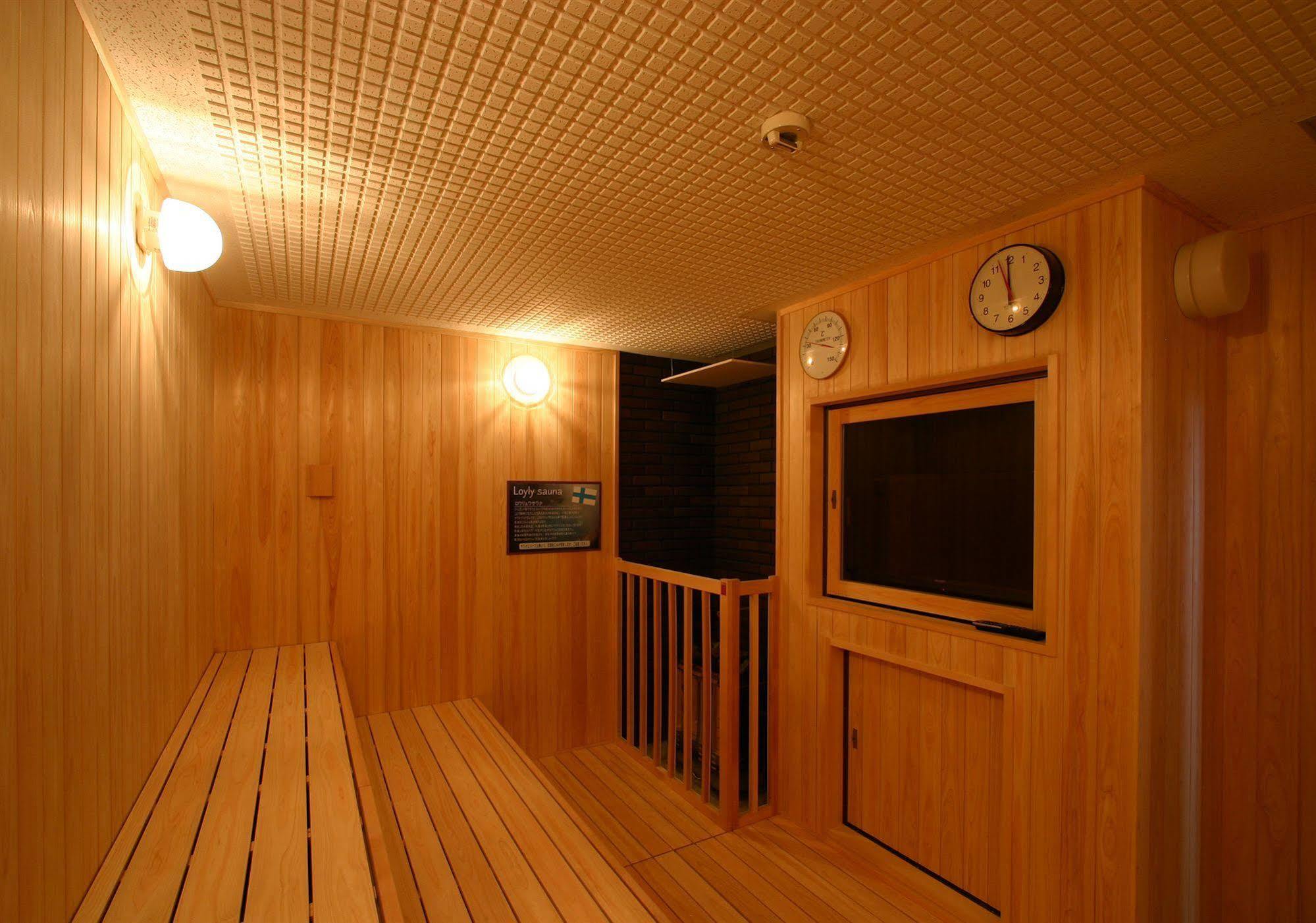 Hotel Coco Grand Takasaki Bagian luar foto