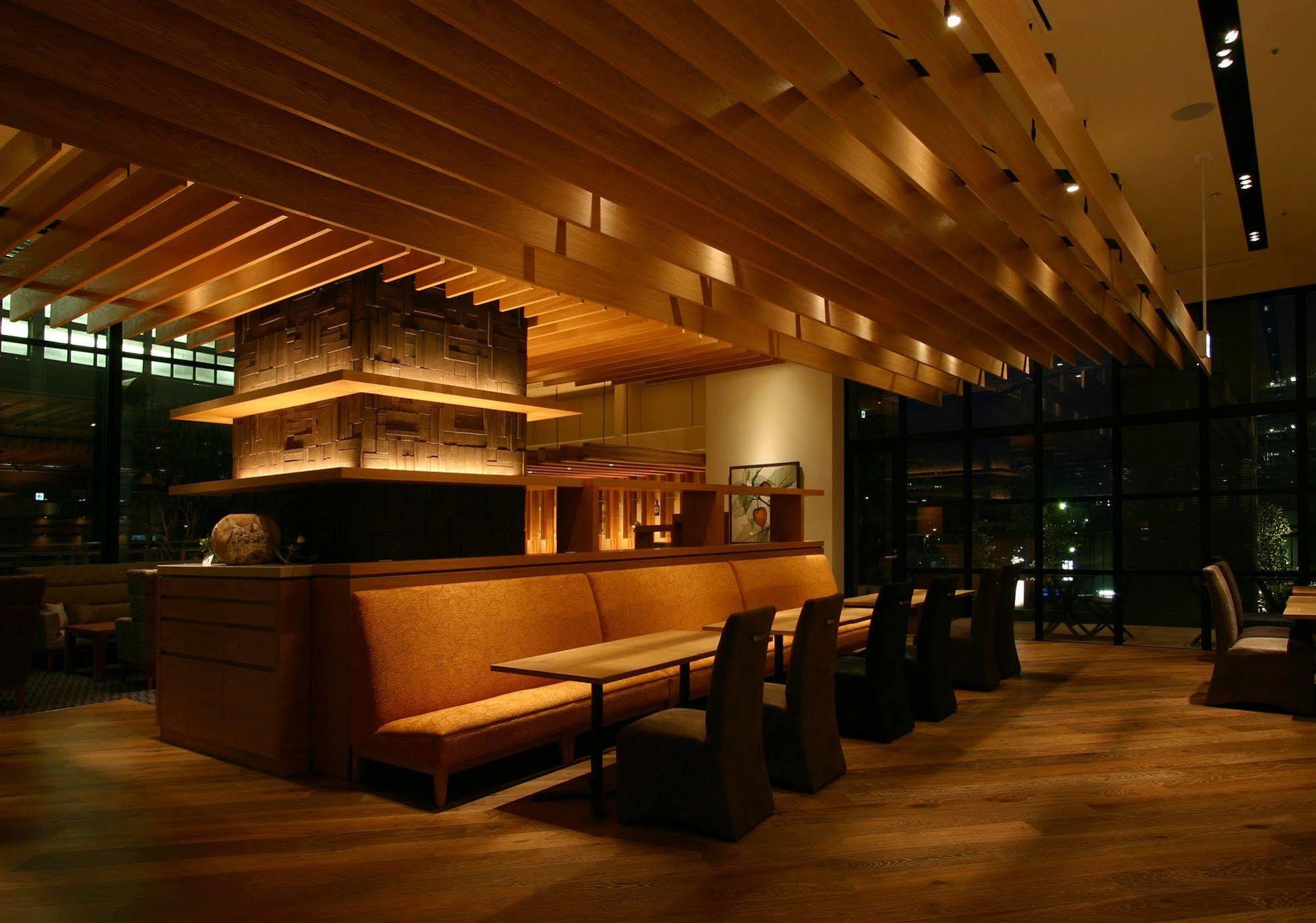 Hotel Coco Grand Takasaki Bagian luar foto