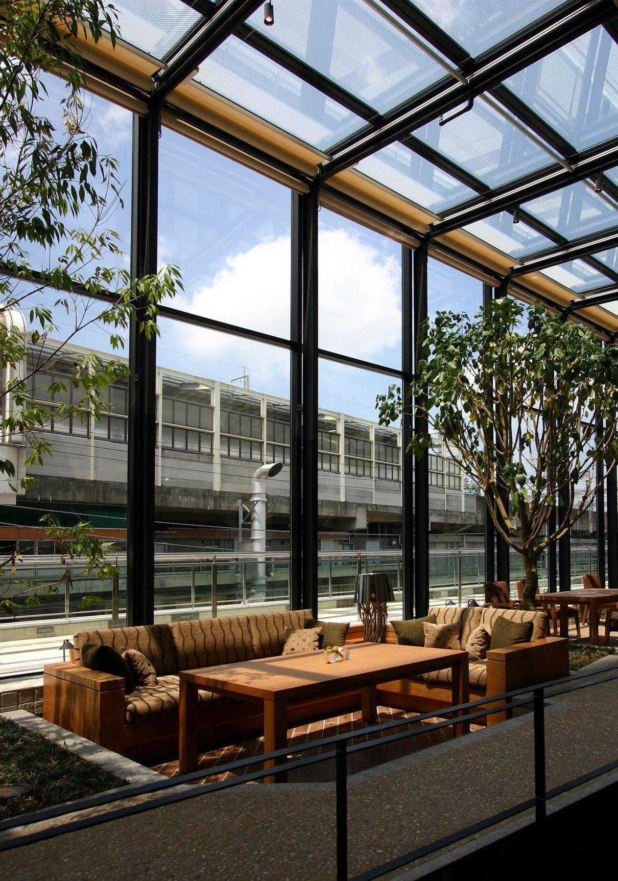 Hotel Coco Grand Takasaki Bagian luar foto