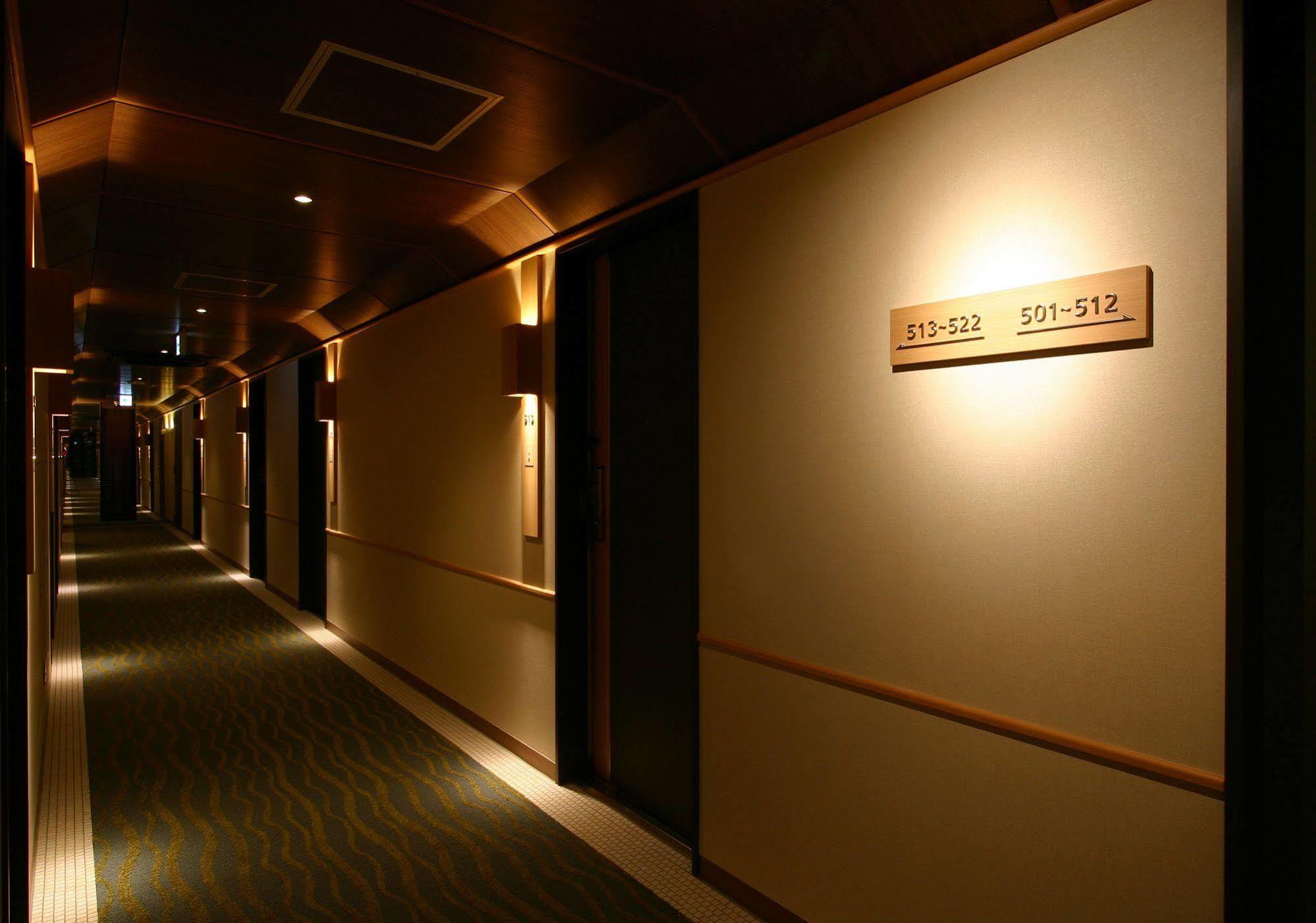 Hotel Coco Grand Takasaki Bagian luar foto
