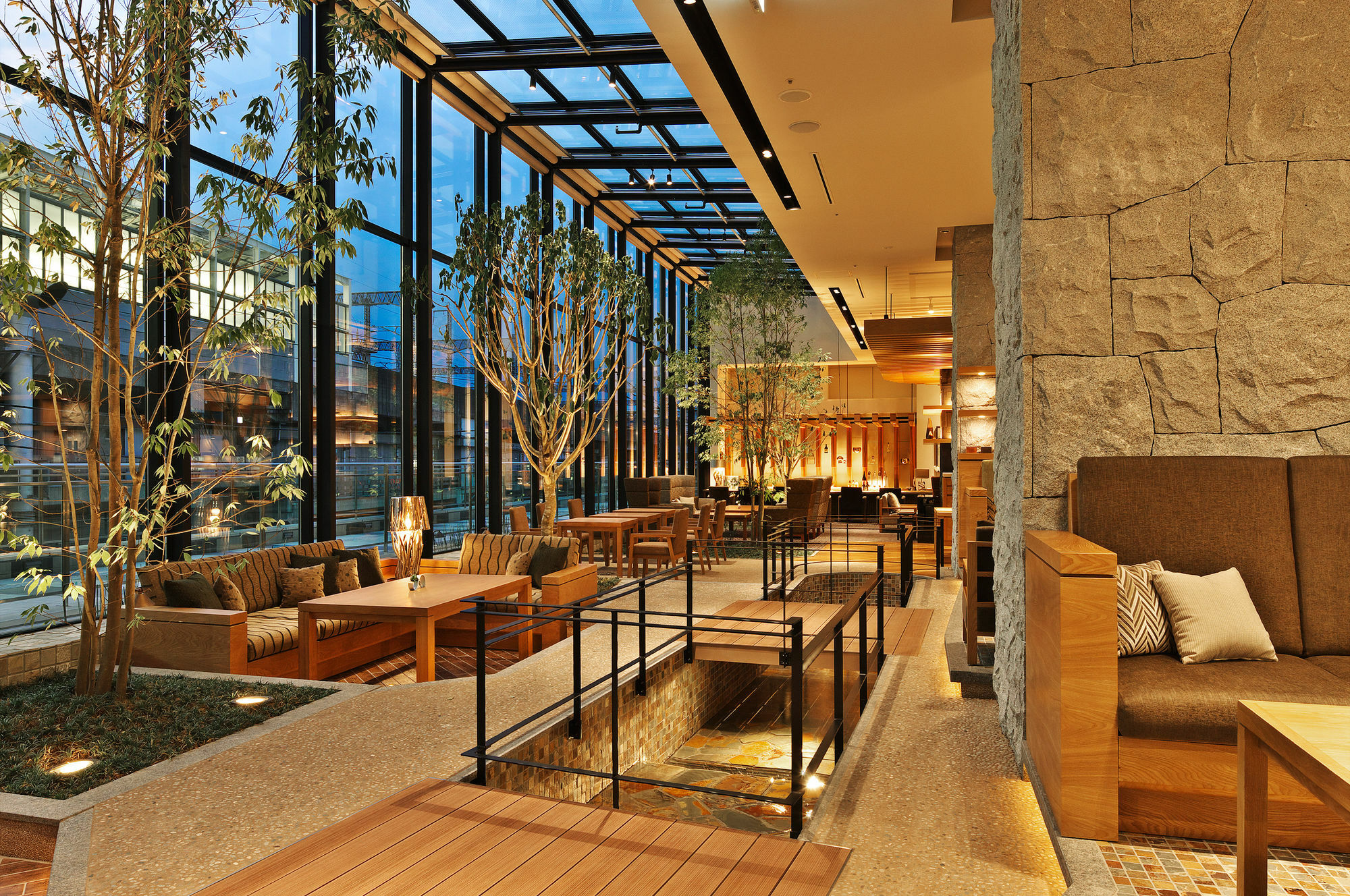 Hotel Coco Grand Takasaki Bagian luar foto